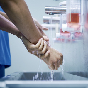 Гигиеническая обработка рук – как основа профилактики инфекций, связанных с оказанием медицинской помощи, 18 час
